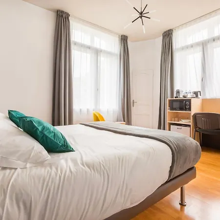 Au Qui Dort - Gounod Hotel