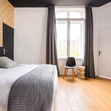 Au Qui Dort - Gounod Hotel *