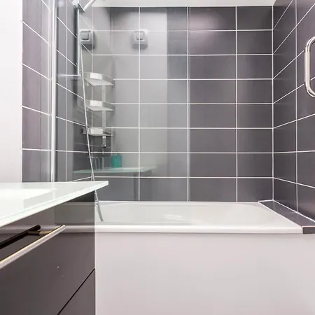 Au Qui Dort - Gounod Lila